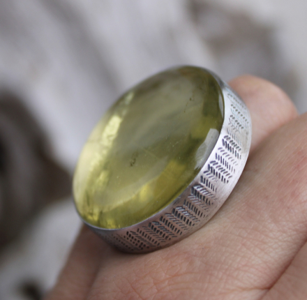 Pierścień srebrny z cytrynem