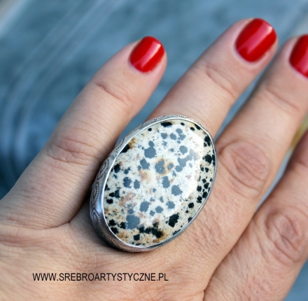 Pierścień srebrny z jaspisem dalmatyńskim