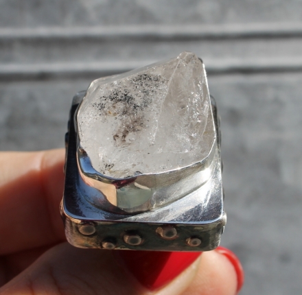 Pierscień srebrny z diamentem herkimera