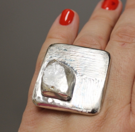 Pierścień  z diamentem herkimera