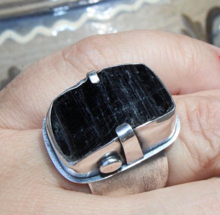 Pierścień srebrny z turmalinem